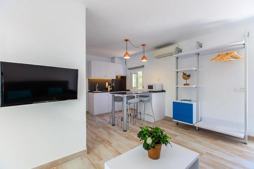 Pinos Playa Suites Playa Migjorn