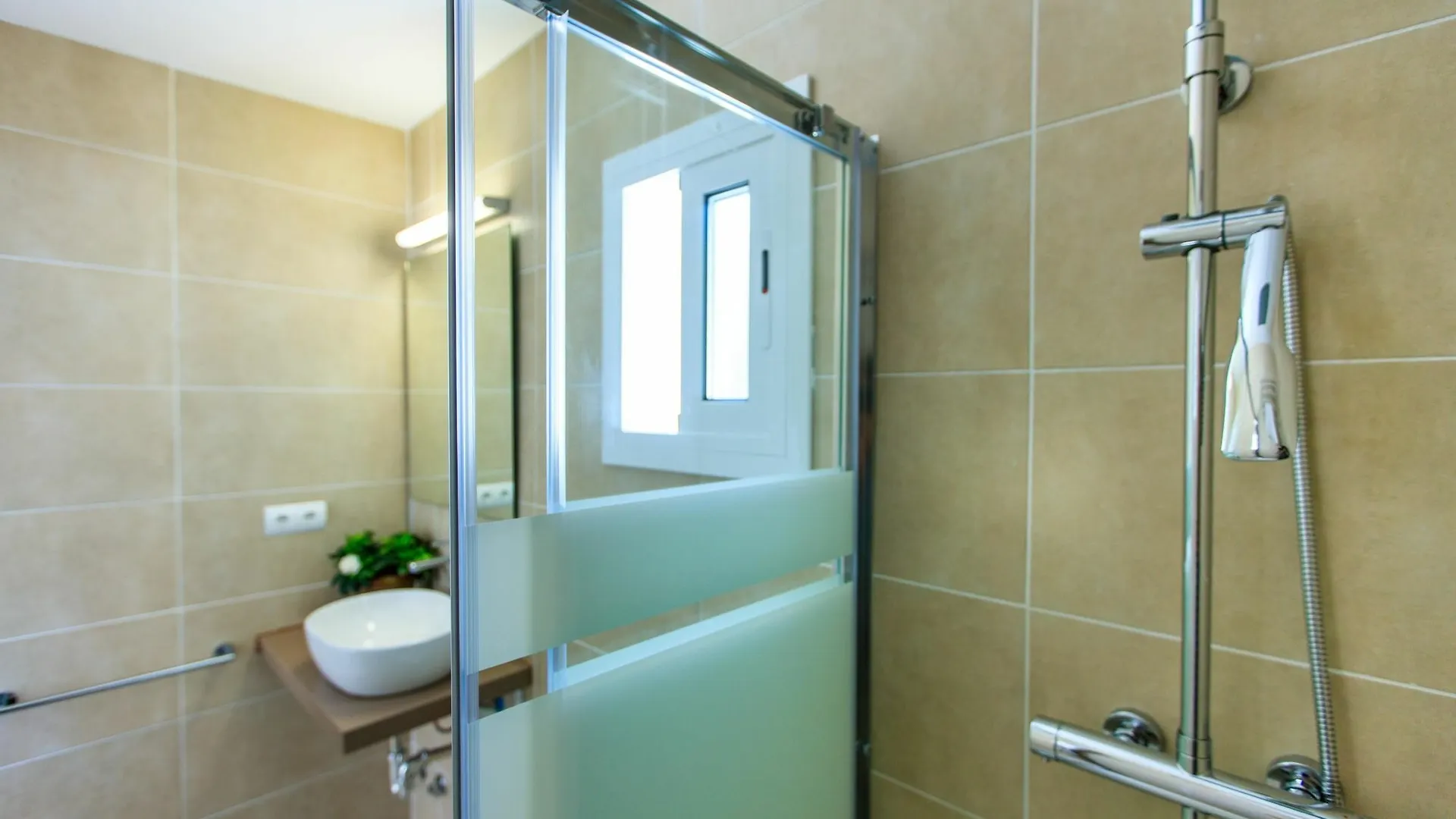 Pinos Playa Suites Playa Migjorn 0*,